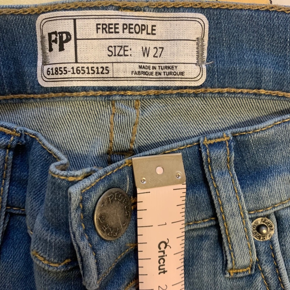 Jeans - Picture 6 of 6